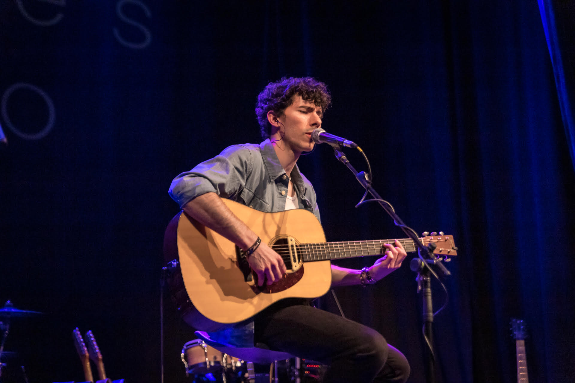 Andres Tejo guitara acustica